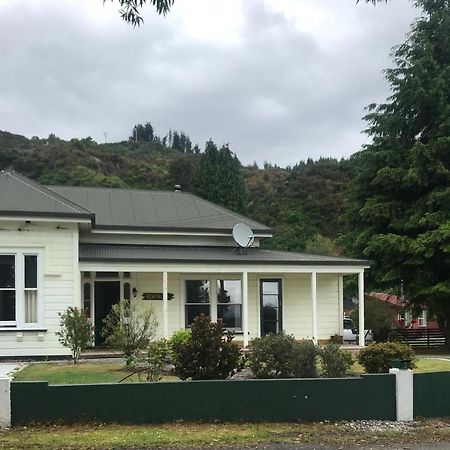 The Old Vicarage Hotel Reefton Bagian luar foto
